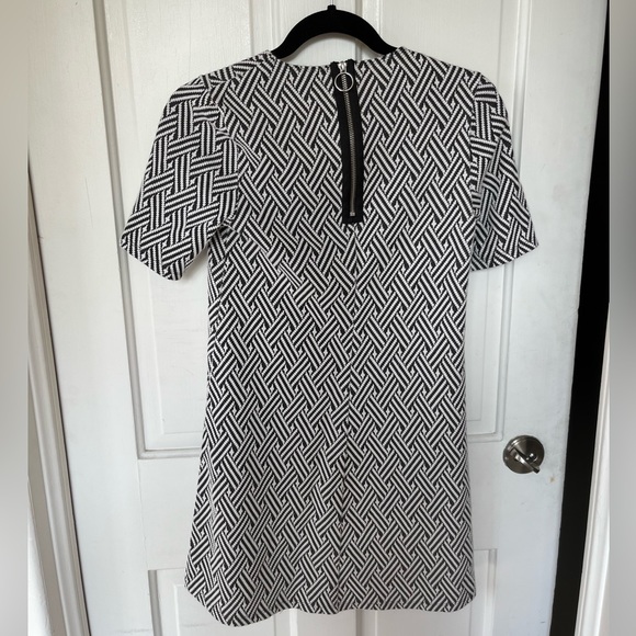 H&M divided business casual dress - Picture 4 of 4